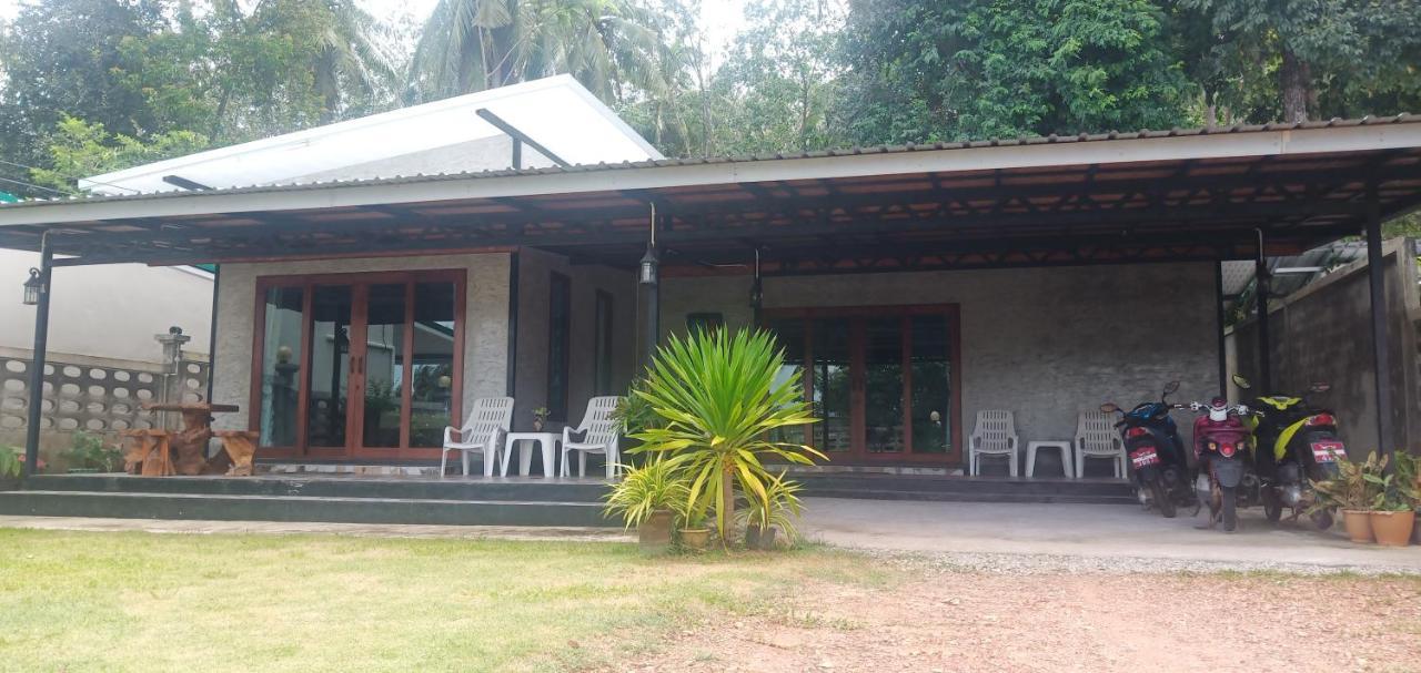 Kohjum Freedom Resort Koh Jum Ngoại thất bức ảnh