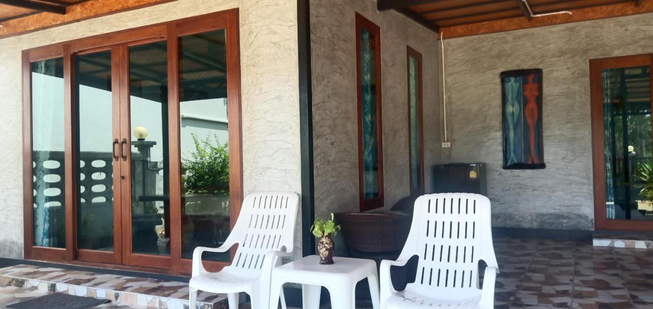 Kohjum Freedom Resort Koh Jum Ngoại thất bức ảnh
