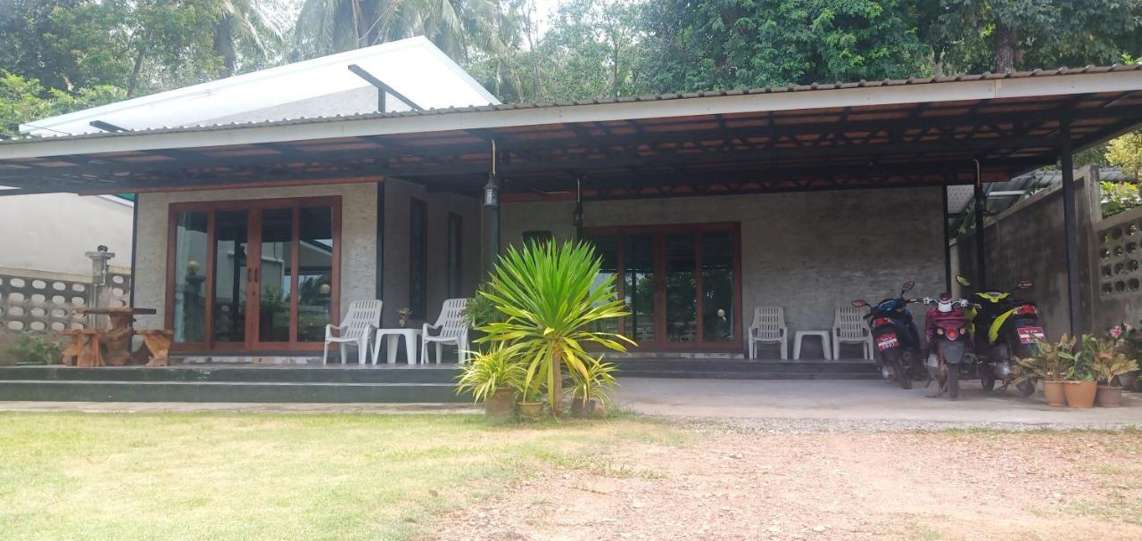Kohjum Freedom Resort Koh Jum Ngoại thất bức ảnh