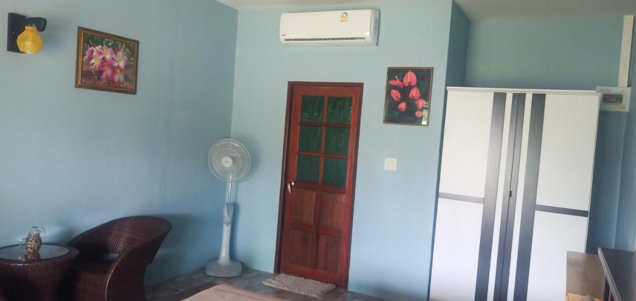 Kohjum Freedom Resort Koh Jum Ngoại thất bức ảnh