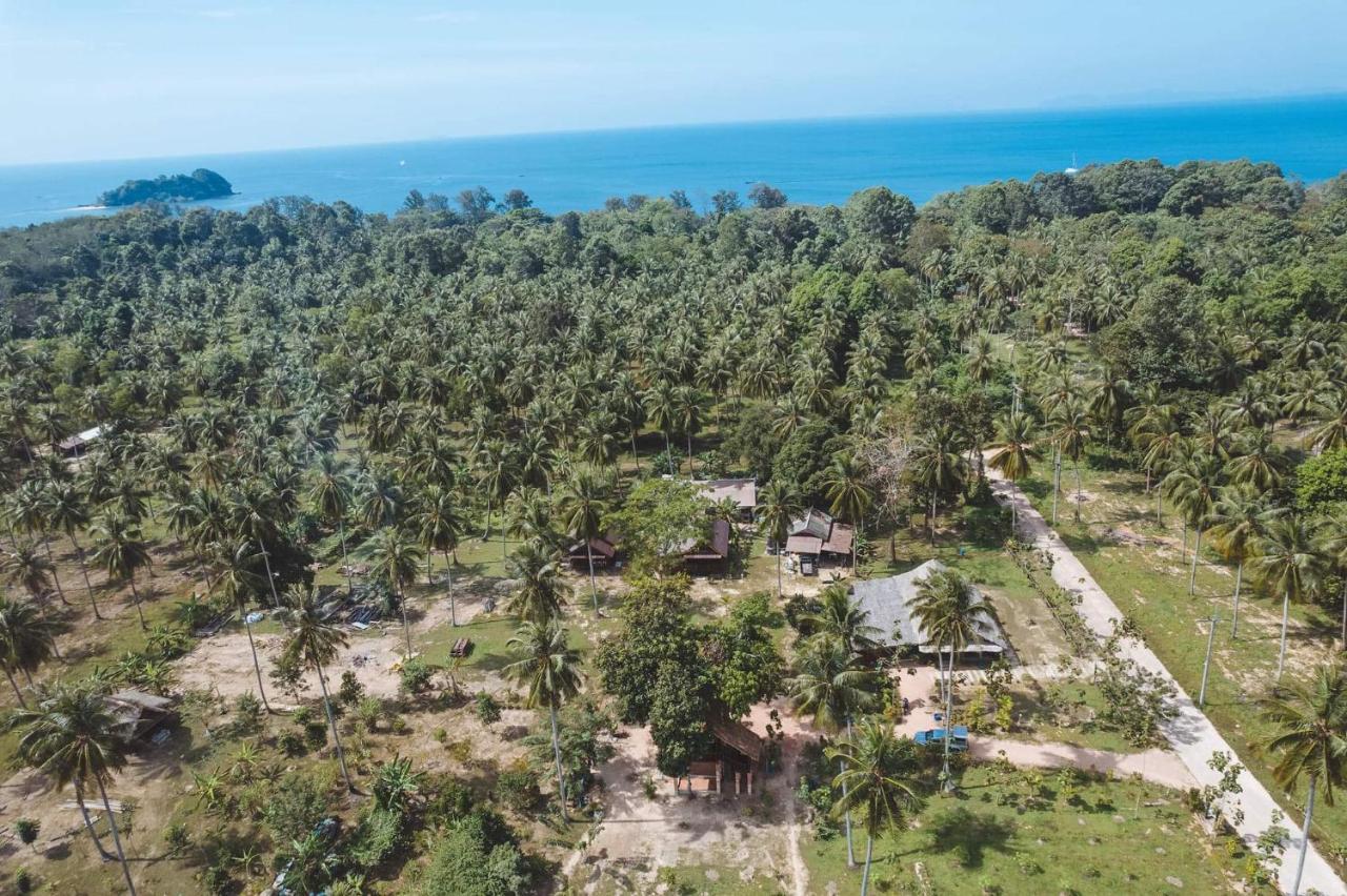 Kohjum Freedom Resort Koh Jum Ngoại thất bức ảnh