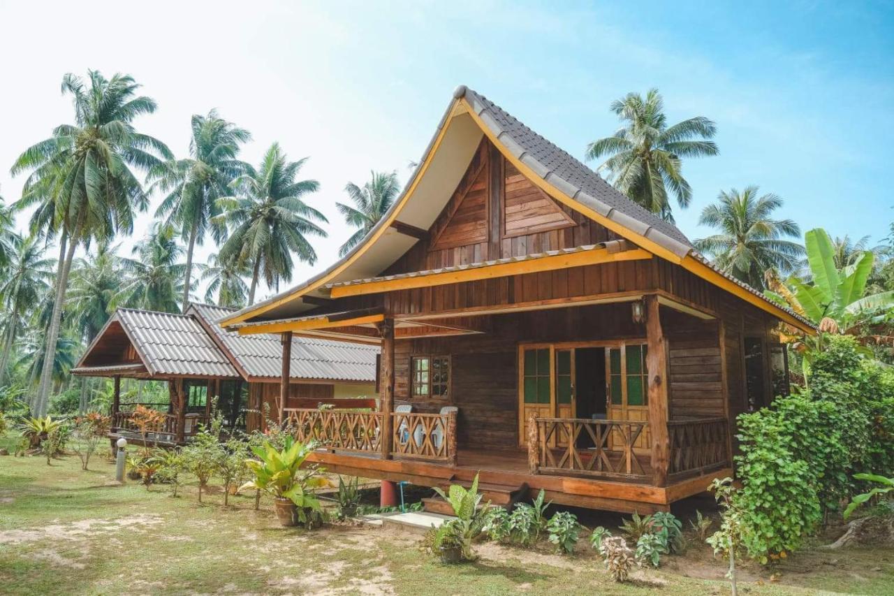 Kohjum Freedom Resort Koh Jum Ngoại thất bức ảnh