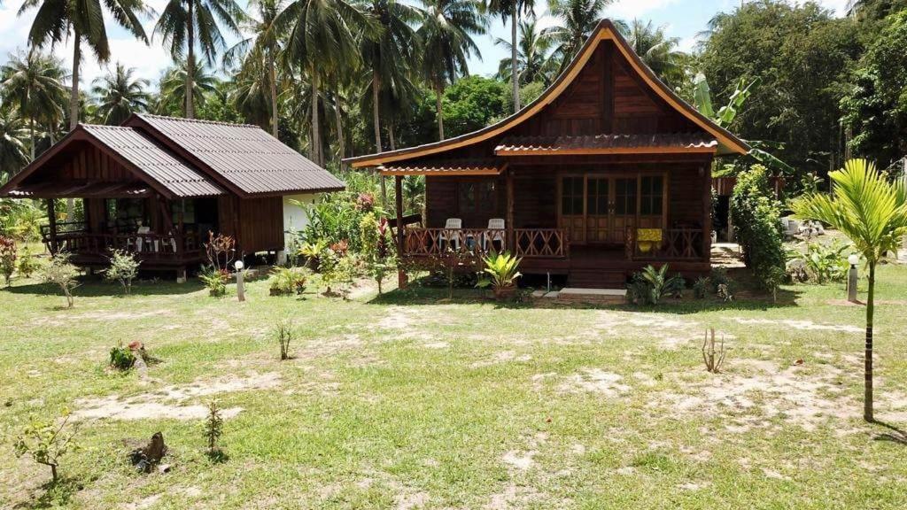 Kohjum Freedom Resort Koh Jum Ngoại thất bức ảnh