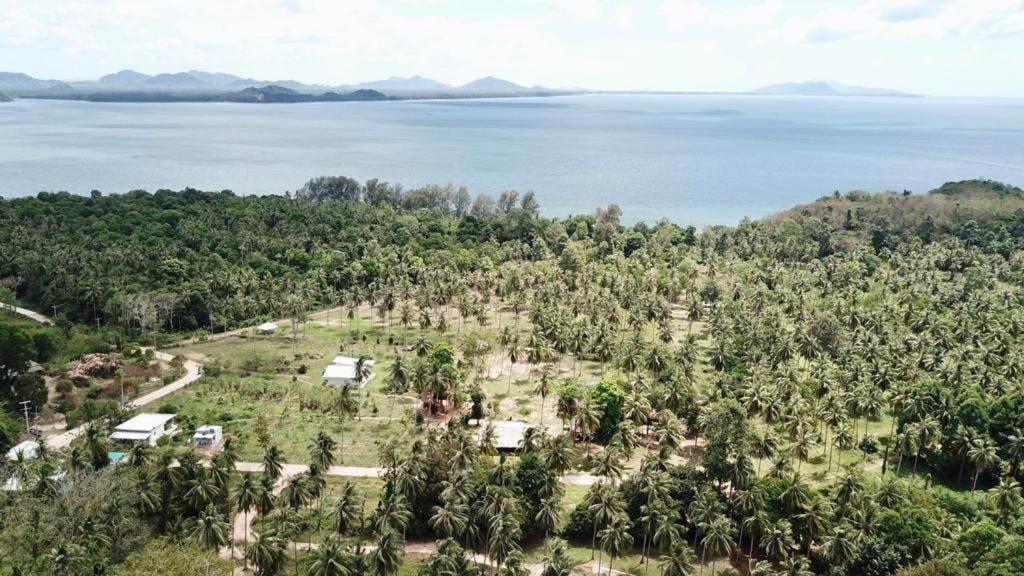 Kohjum Freedom Resort Koh Jum Ngoại thất bức ảnh