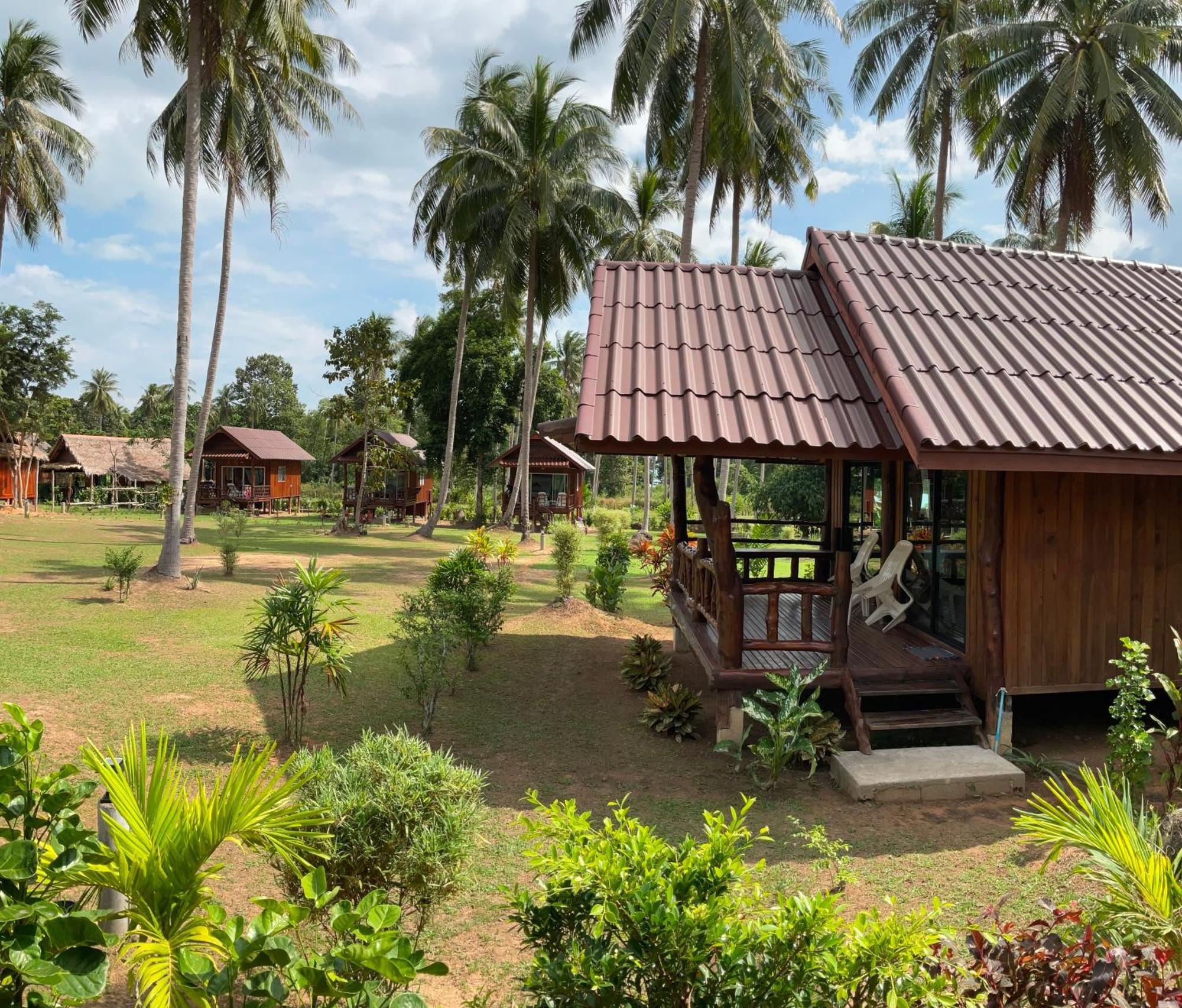 Kohjum Freedom Resort Koh Jum Ngoại thất bức ảnh