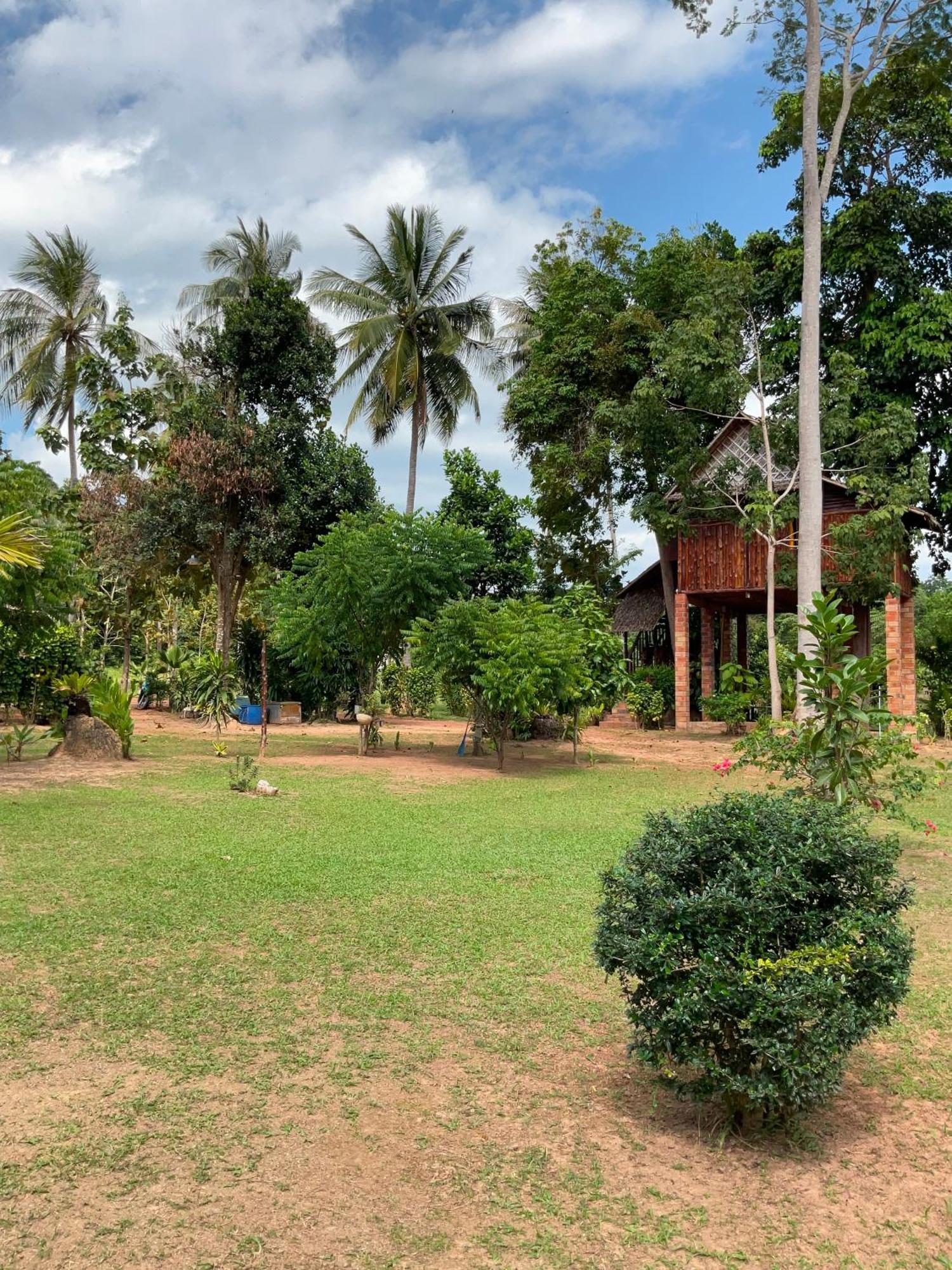 Kohjum Freedom Resort Koh Jum Ngoại thất bức ảnh