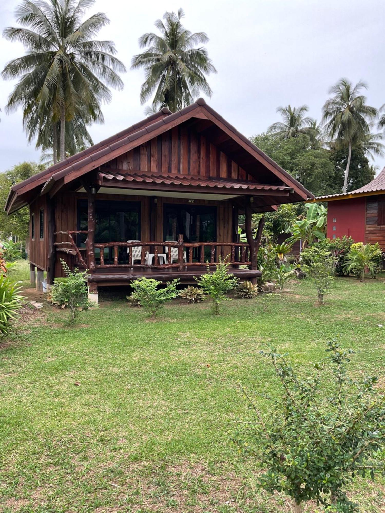 Kohjum Freedom Resort Koh Jum Ngoại thất bức ảnh